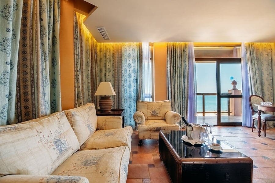 Front Sea View Luxury Suite